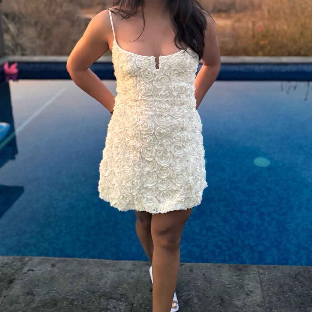 Missguided Ivory flower Ruffle Dress